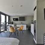 Modernes Studio-apartment - Gartenblick דירה