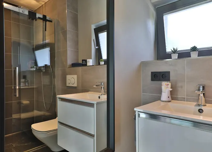 Modernes Studio-apartment - Gartenblick